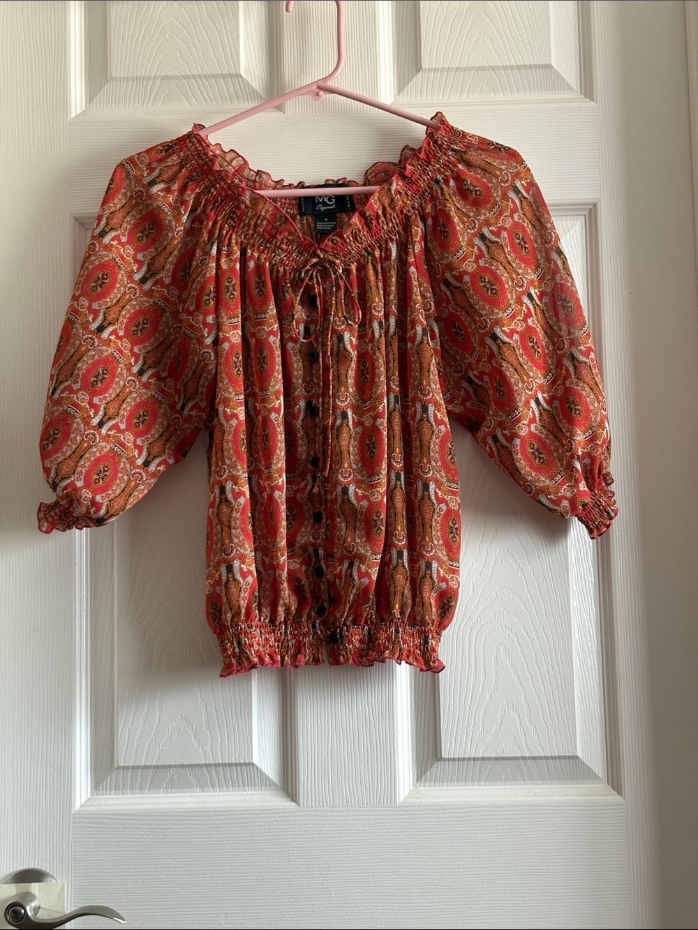 Smocked Neck Paisley Blouse in Orange — MNG
